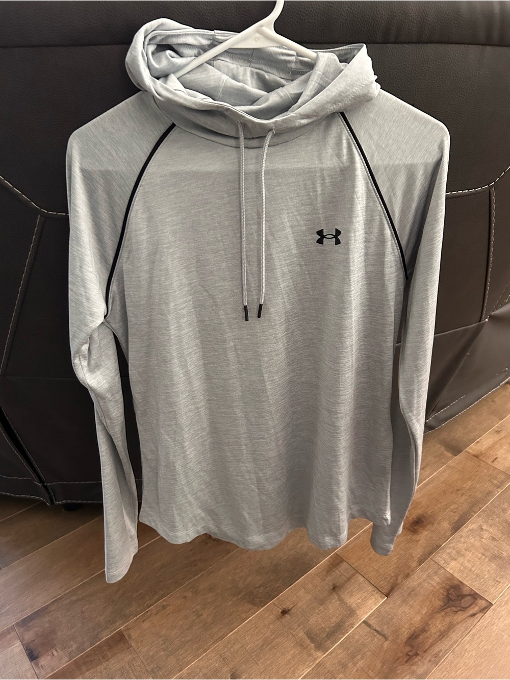 Under Armour Women’s Light Gray Hooded Performance Pullover